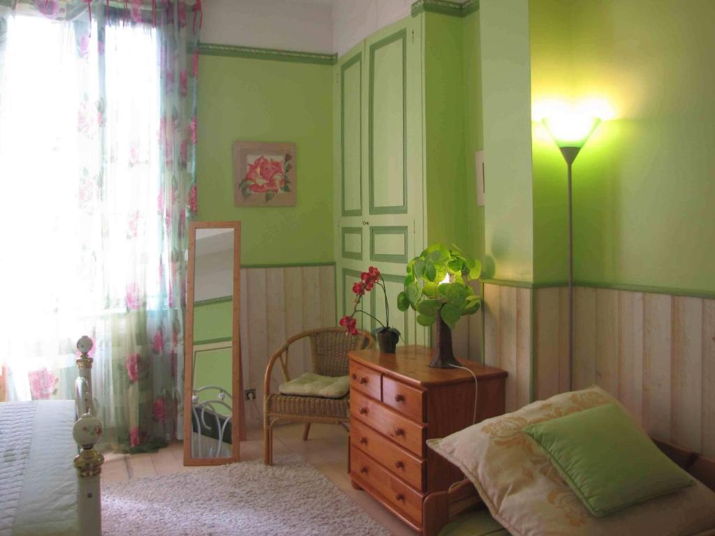 Chambres D'Hotes Les Pensees Douces Auxerre Camera foto